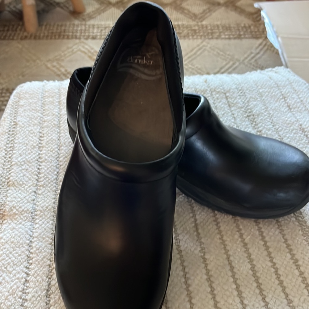 Slip ons - Picture 2 of 3
